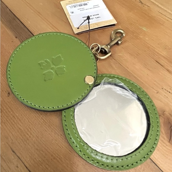 PATRICIA NASH ‘Liscia’ Leather Mirror Key Fob - Foliage Green Keychain - Picture 2 of 4